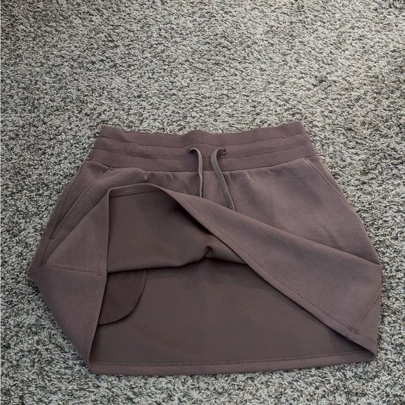 Stylish Women's Taupe Mini Skirt - Picture 11 of 11